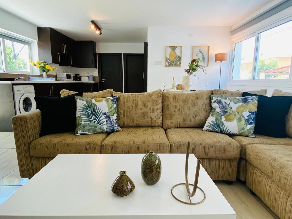 Serena'S 2-Br Apartment In Larnaca Bagian luar foto