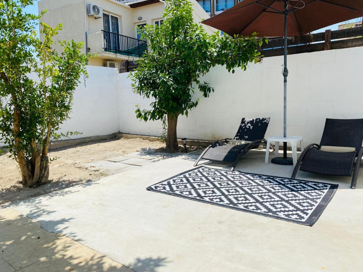 Serena'S 2-Br Apartment In Larnaca Bagian luar foto